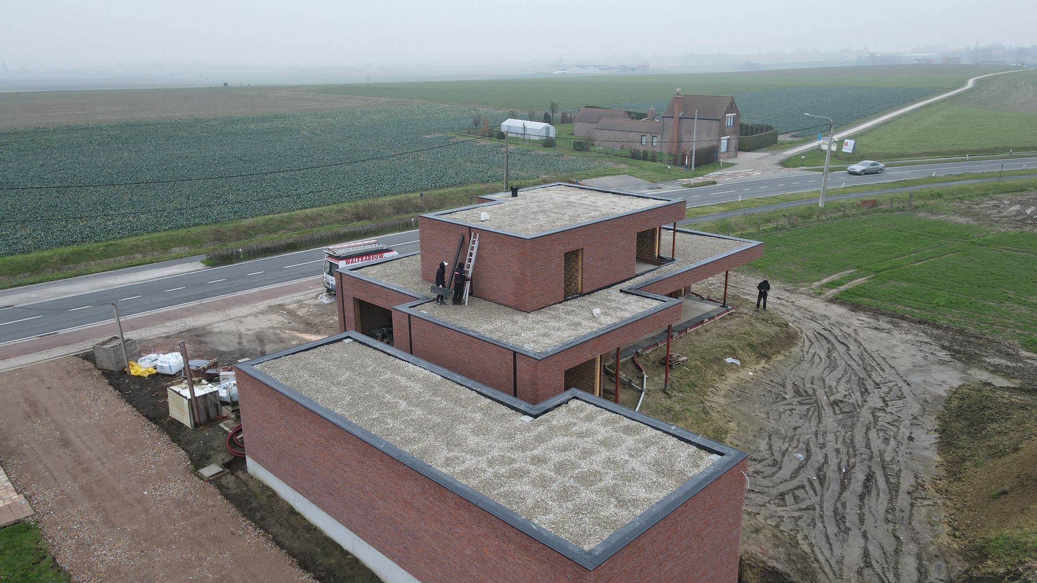 EPDM-nieuwbouwwoning in Houthulst met plat dak en strakke lijnen